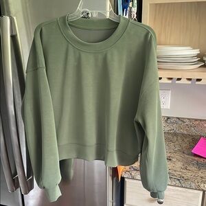 Lululemon women’s softstreme perfectly oversized cropped crew